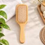 Viloria wooden massage comb with rounded wooden pins